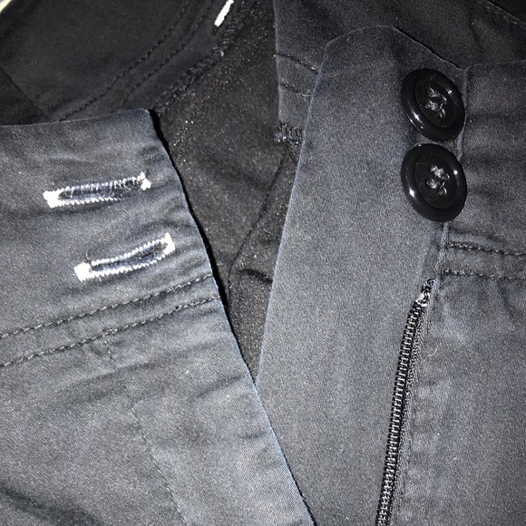 White House Black Market capri’s. Size 10 - Picture 6 of 8